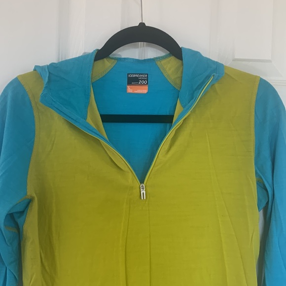 ICEBREAKER Merino Wool, Top with hoodie, Size M - Picture 2 of 8